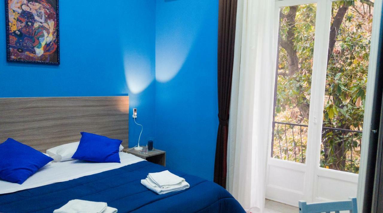 Holiday Naples Art Rooms Екстериор снимка