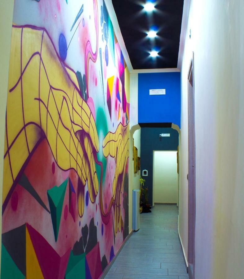 Holiday Naples Art Rooms Екстериор снимка