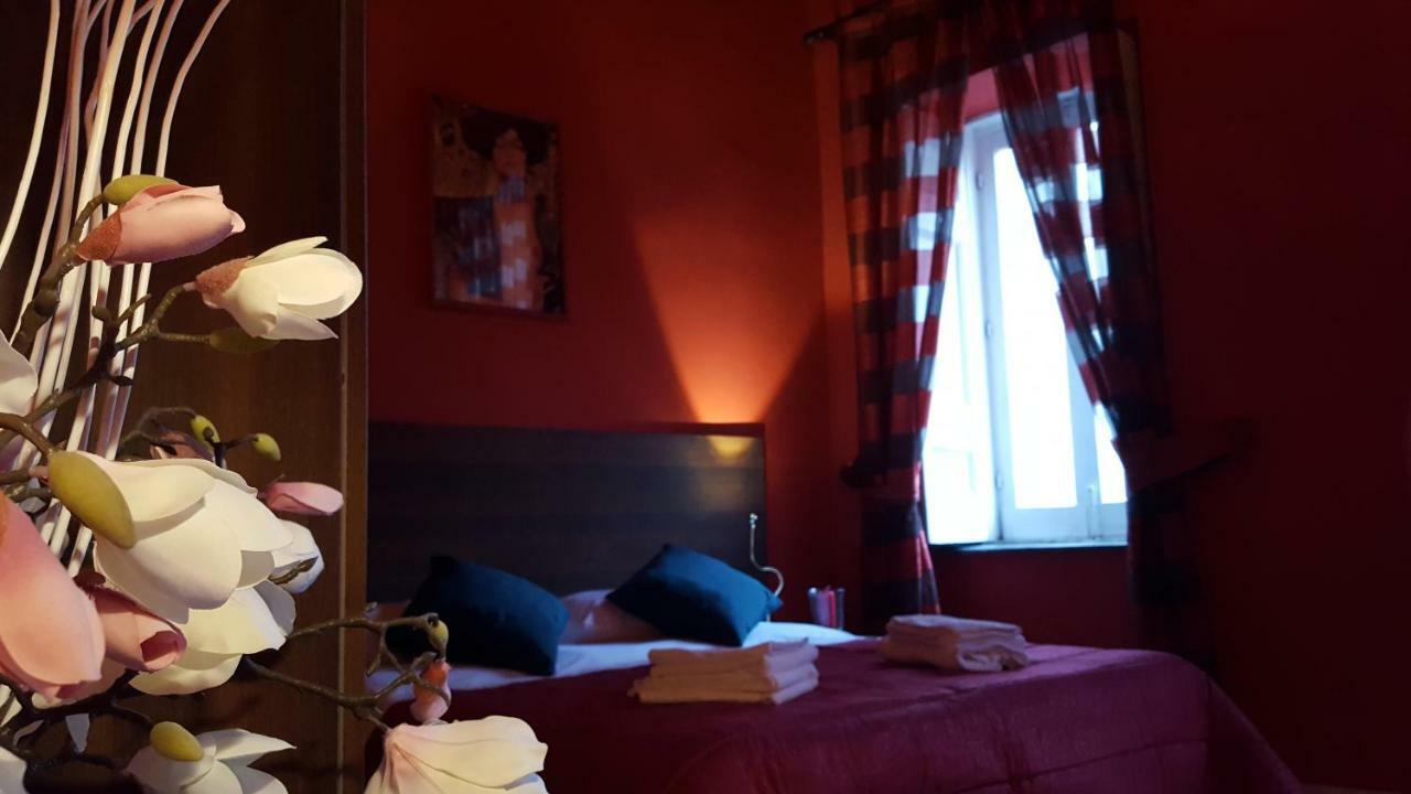 Holiday Naples Art Rooms Екстериор снимка